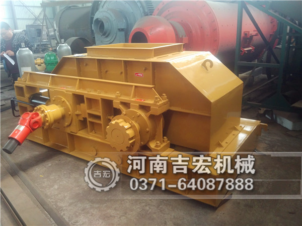 長石塊打碎粉沙機(jī)有那些型號(hào)/具體多少錢一臺(tái)？